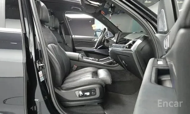 BMW X7 XDRIVE40I M-SPORT 2023