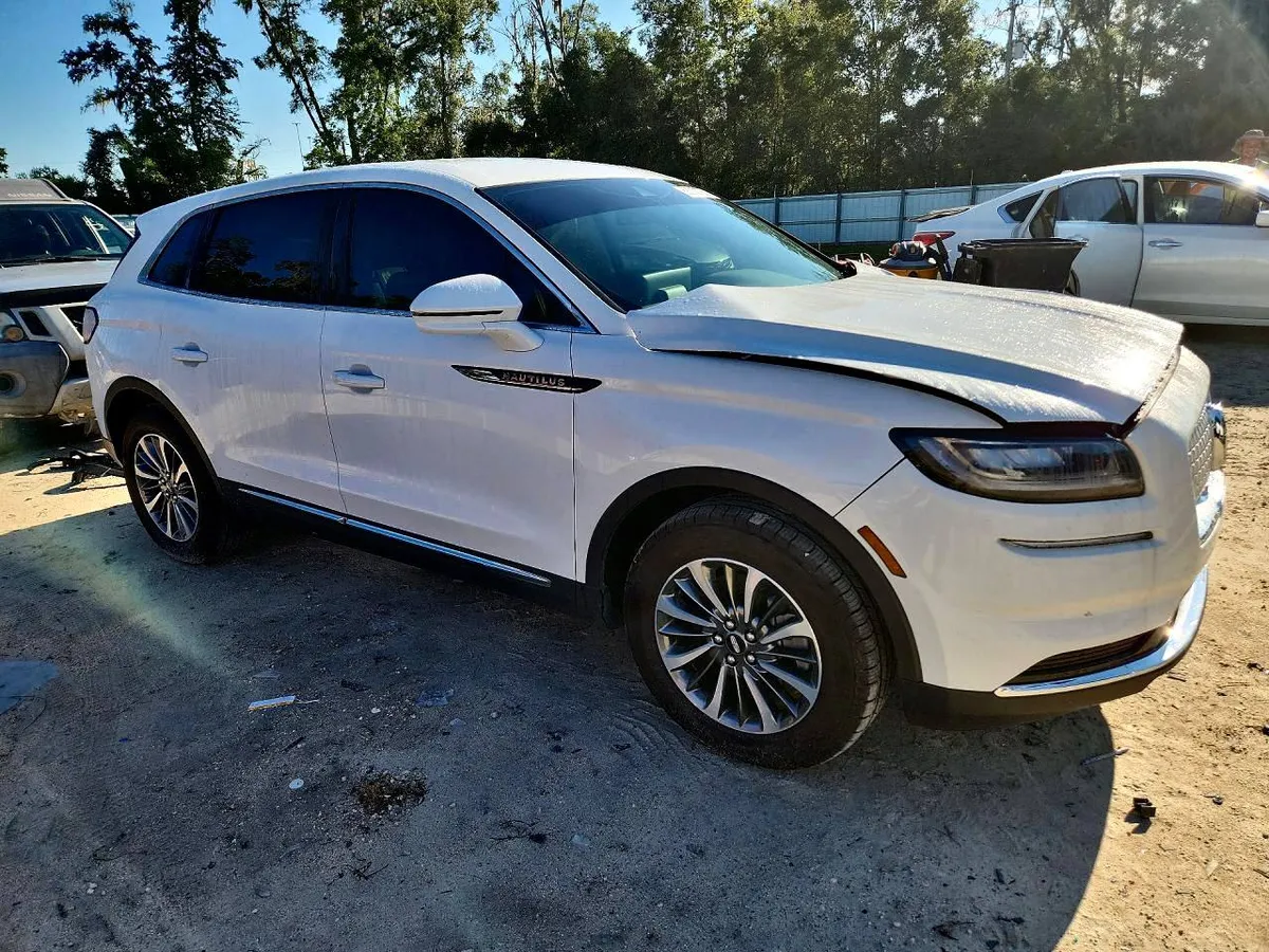 LINCOLN NAUTILUS 2023