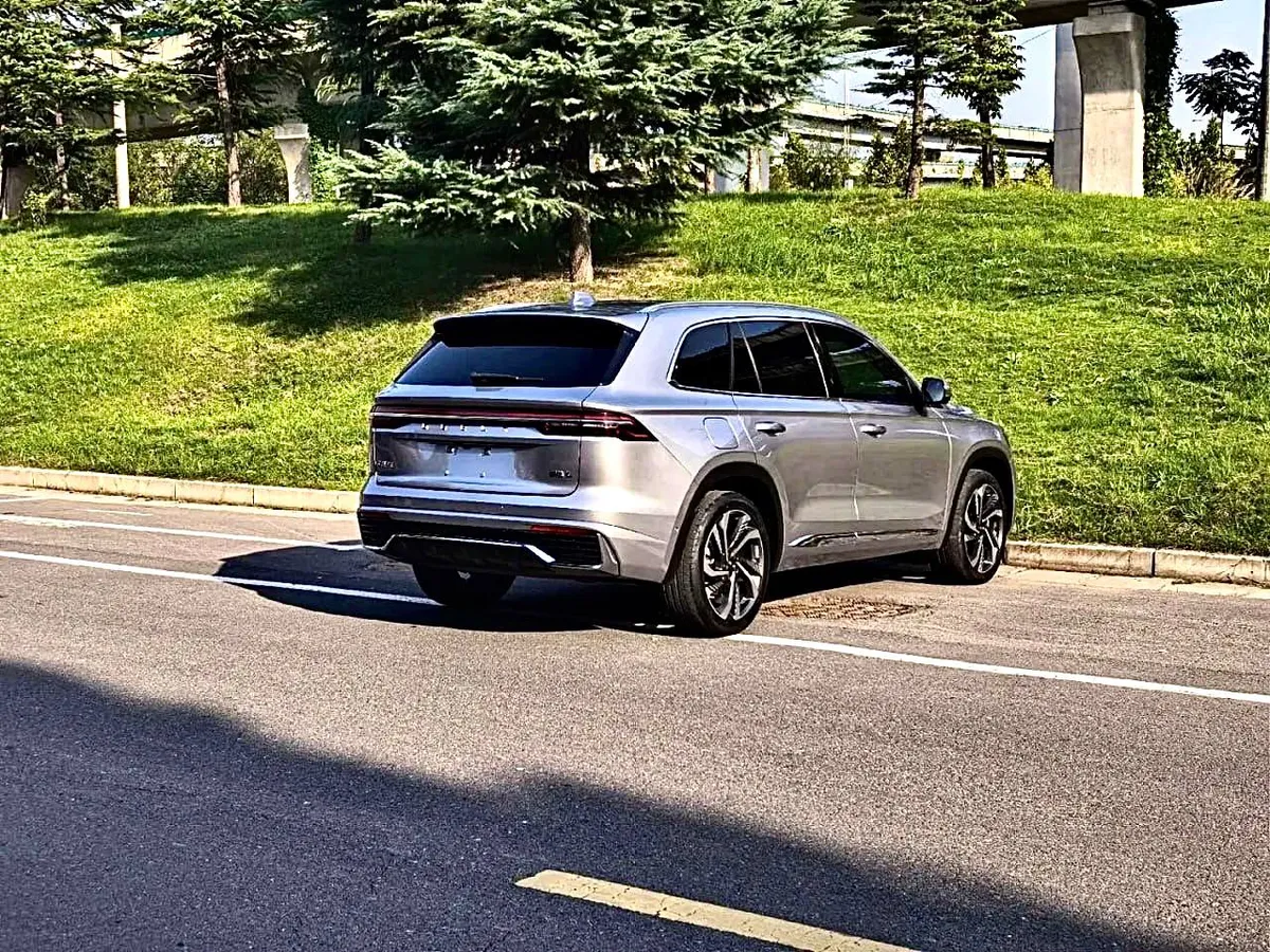GEELY XINGYUE L 2022