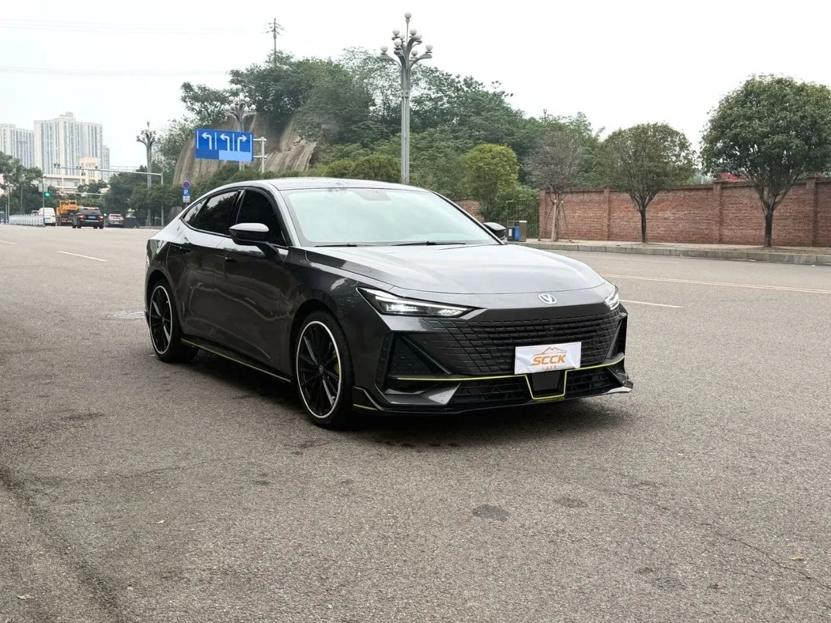 CHANGAN UNI-V SPORT EDITION 2022