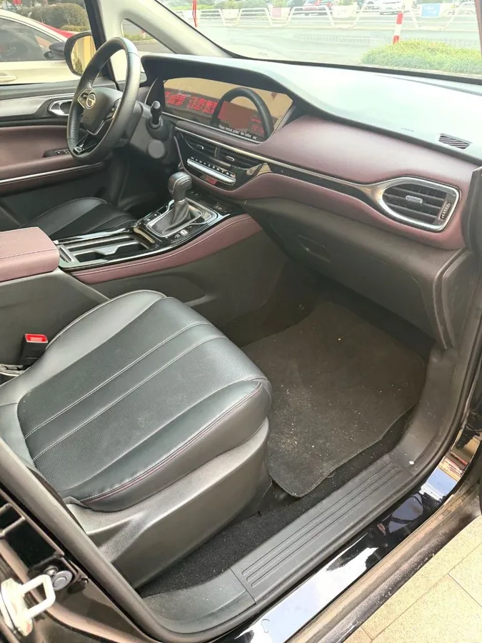 GAC TRIUMPCHI M6 LUXURY 2023