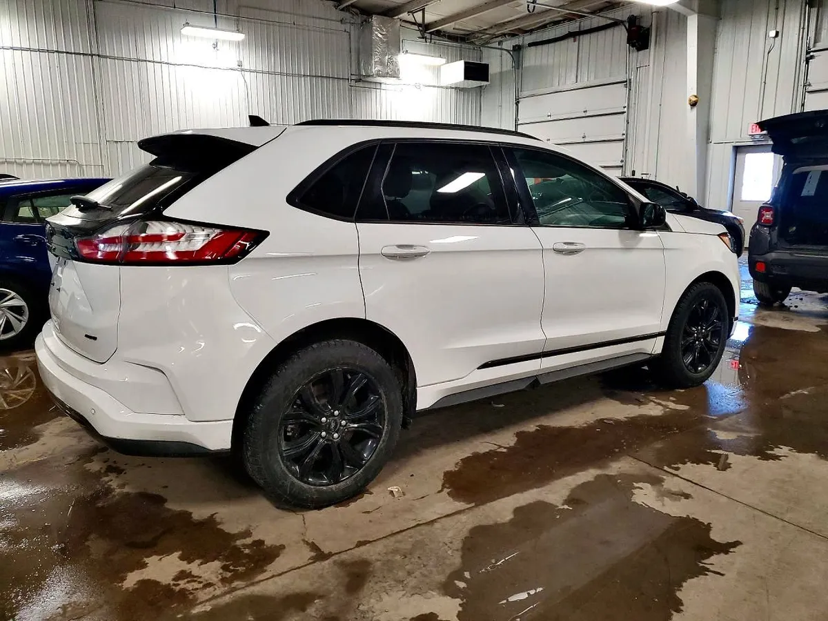 FORD EDGE SE 2022