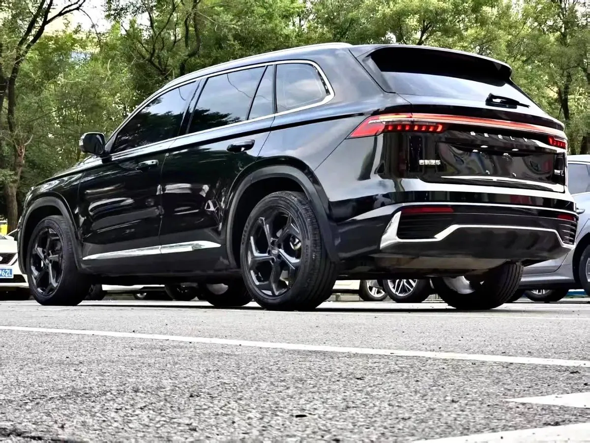 GEELY XINGYUE L PREMIUM 2022