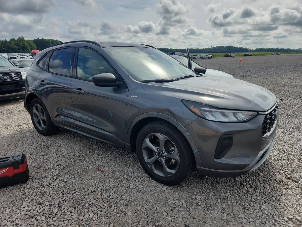 FORD ESCAPE ST LINE 2023