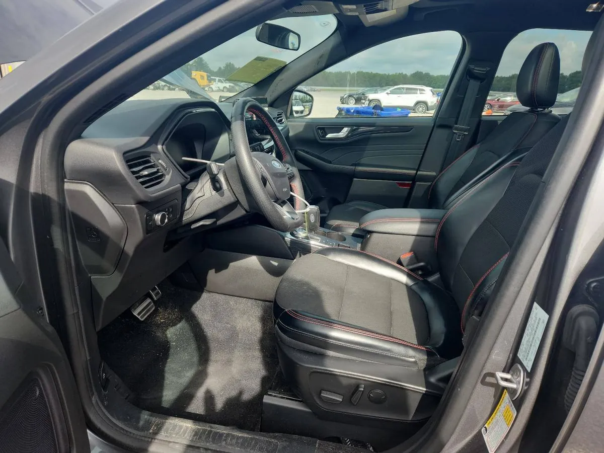 FORD ESCAPE ST LINE 2023