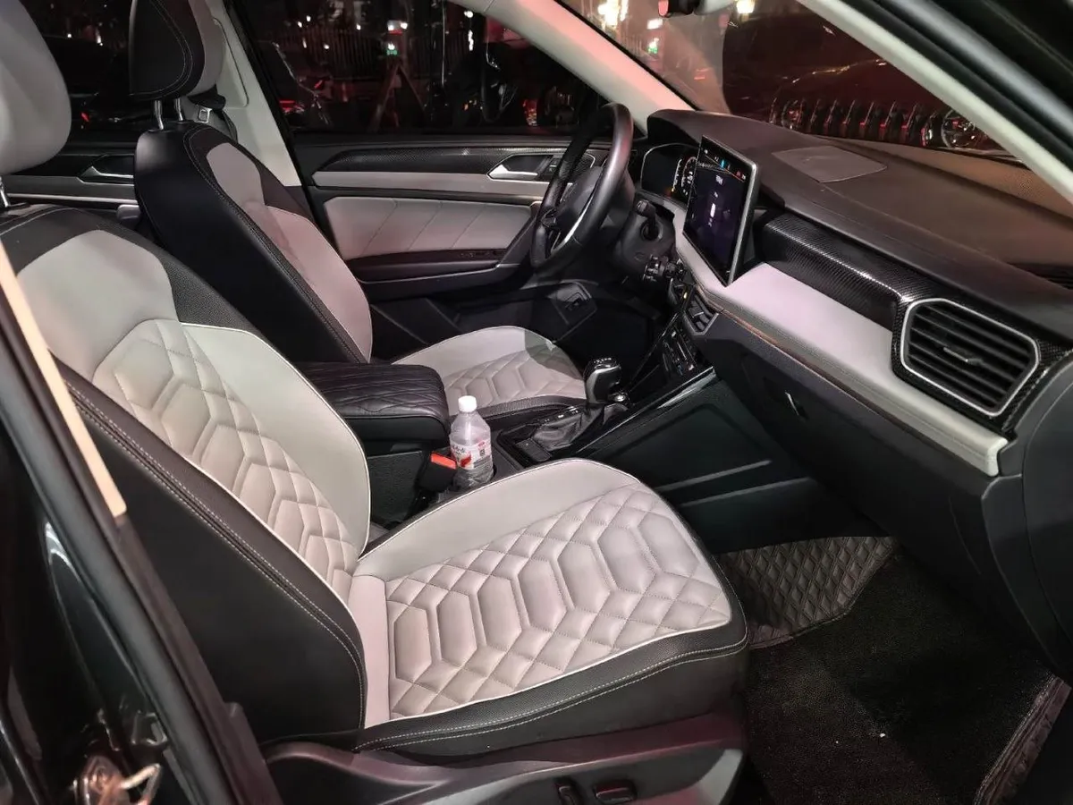 VOLKSWAGEN TAYRON 330TSI 2023