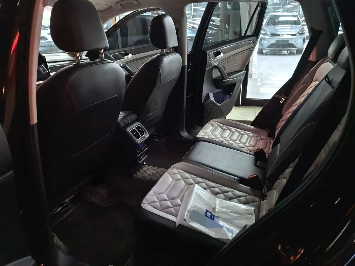 VOLKSWAGEN TAYRON 330TSI 2023