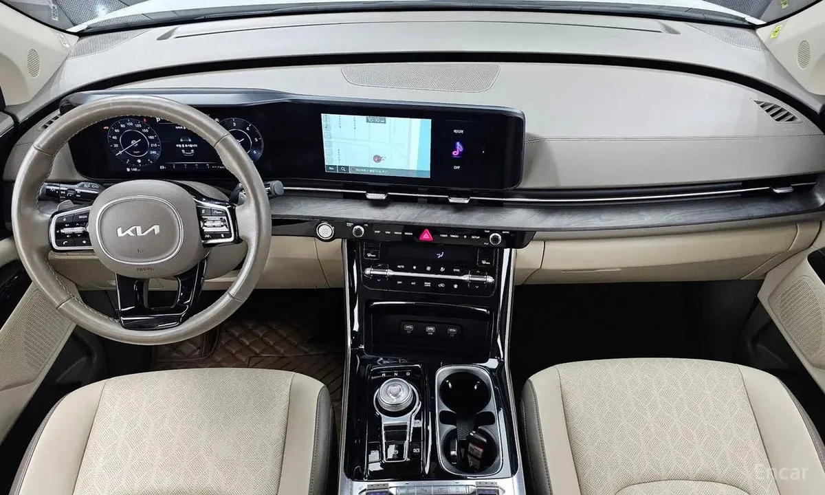 KIA CARNIVAL NOBLESSE 2023