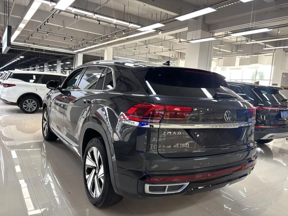 VOLKSWAGEN TERAMONT X PRESTIGE 2022