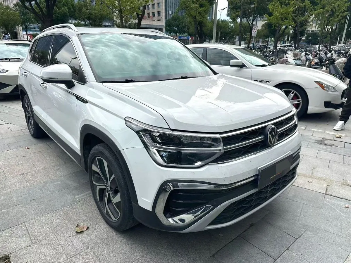 VOLKSWAGEN THARU 300TSI 2023