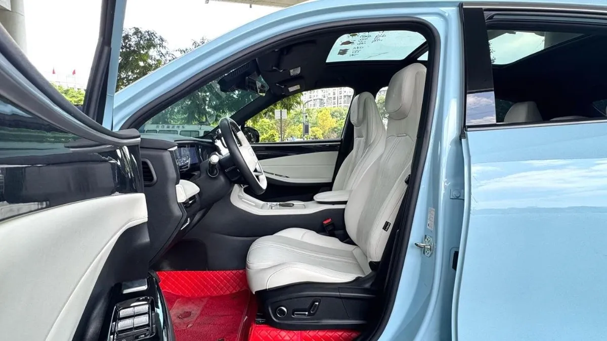 GEELY GALAXY L7 2023