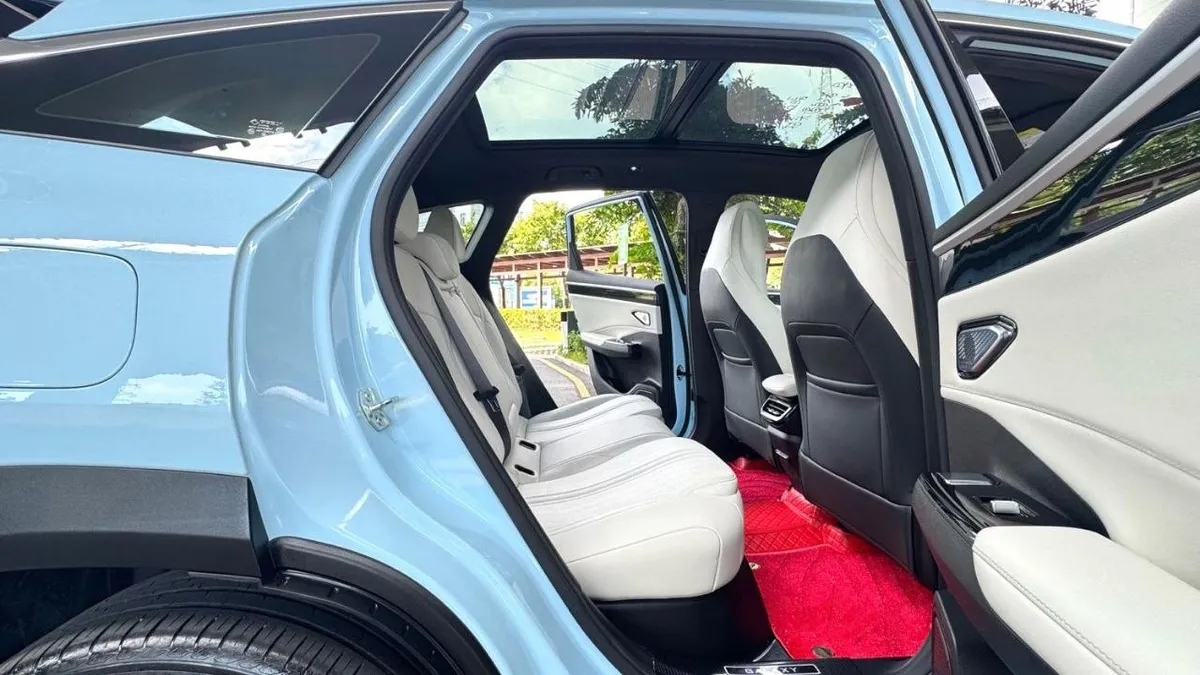 GEELY GALAXY L7 2023