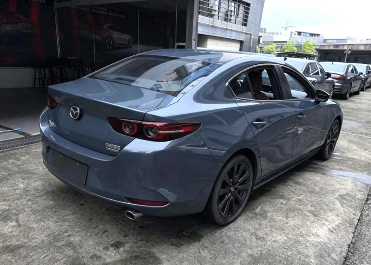 MAZDA 3 AXELA 2022
