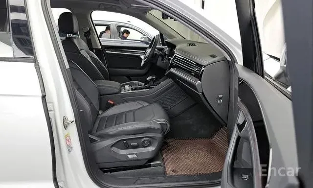 VOLKSWAGEN TOUAREG PREMIUM 2023