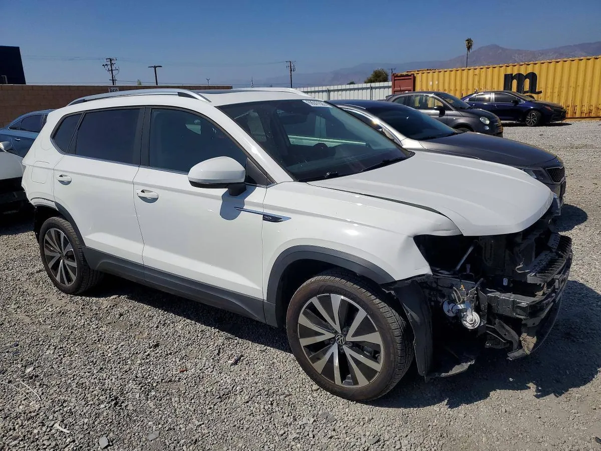VOLKSWAGEN TAOS SE 2023