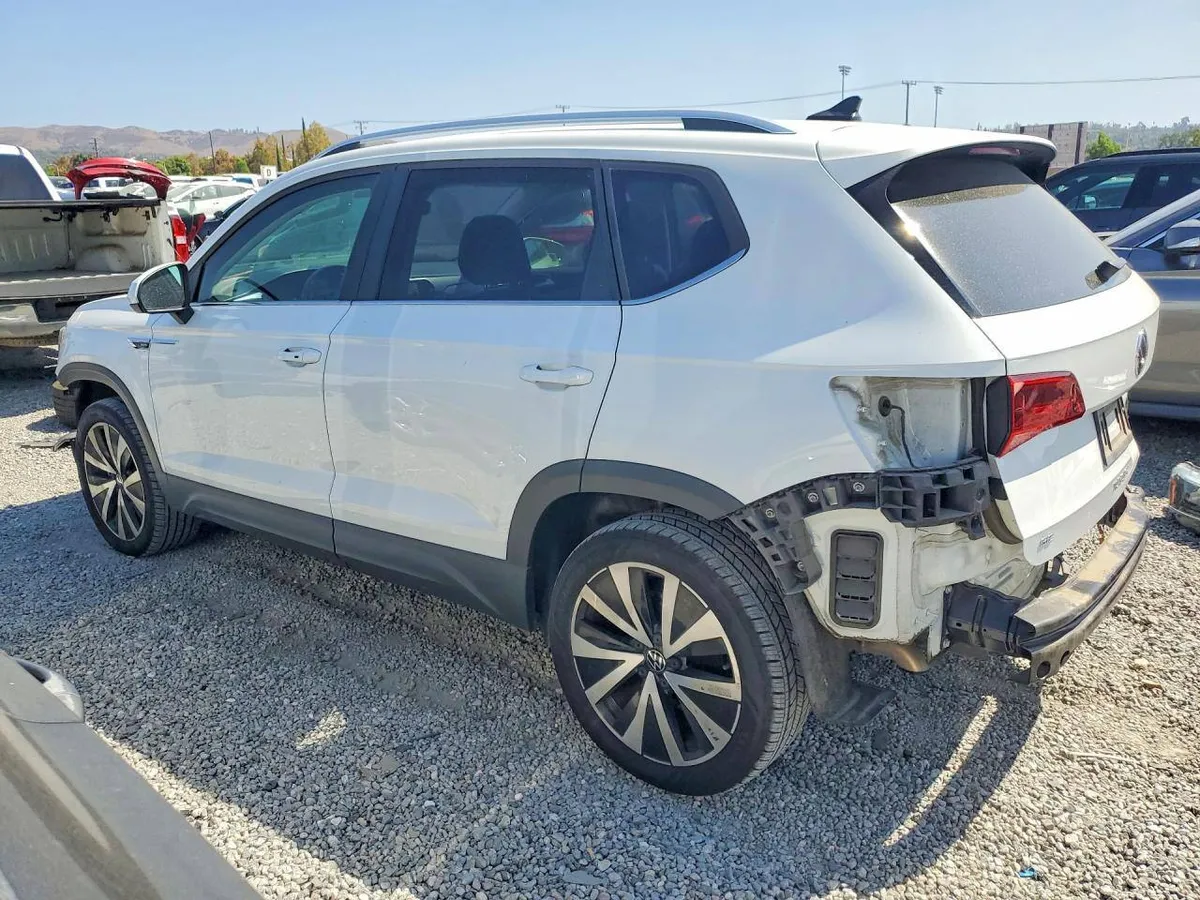 VOLKSWAGEN TAOS SE 2023