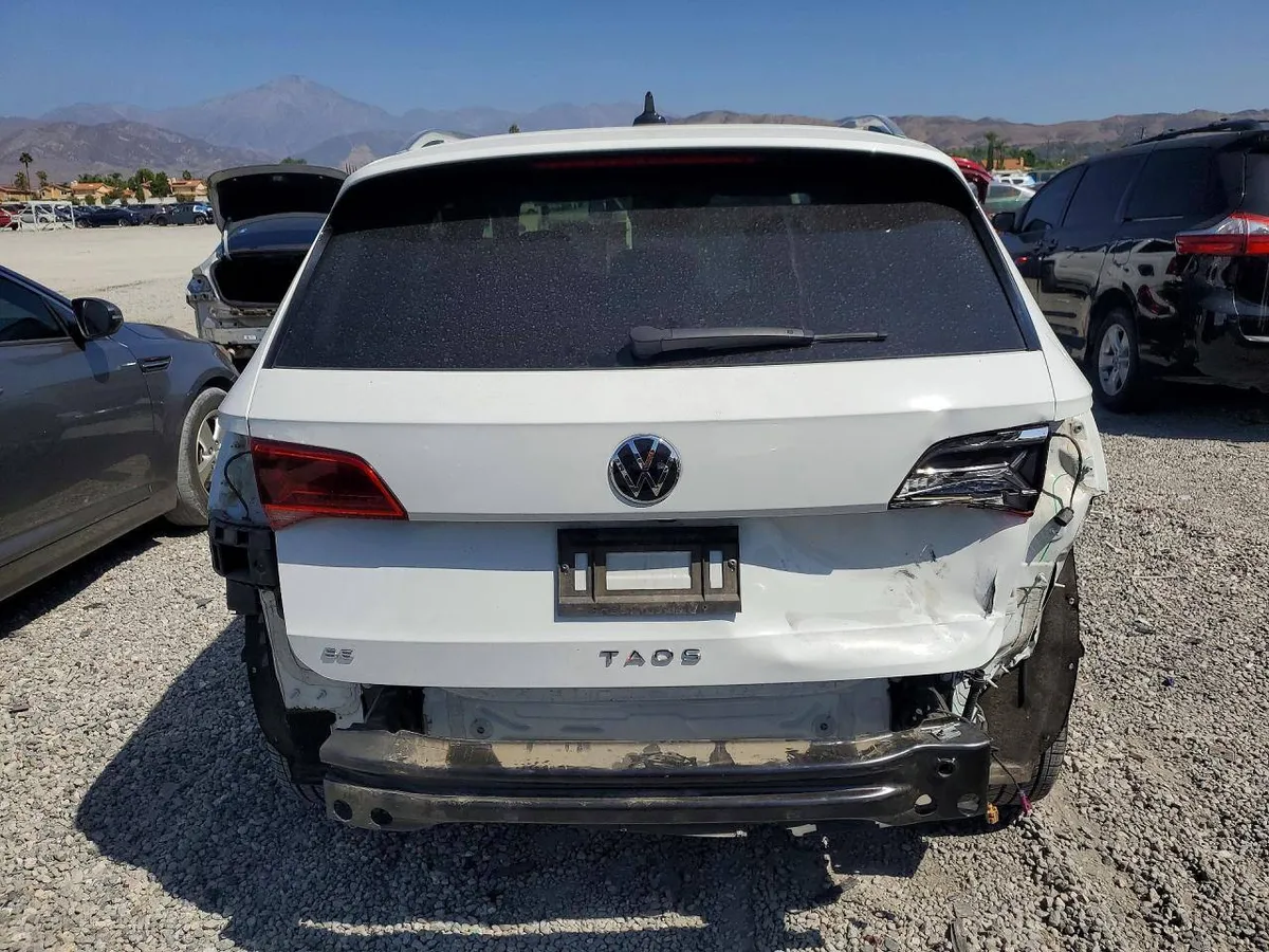 VOLKSWAGEN TAOS SE 2023