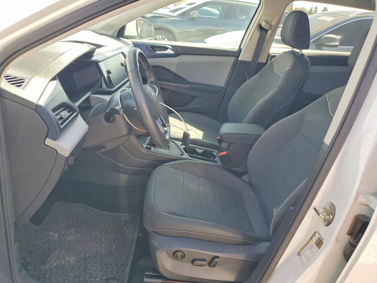 VOLKSWAGEN TAOS SE 2023