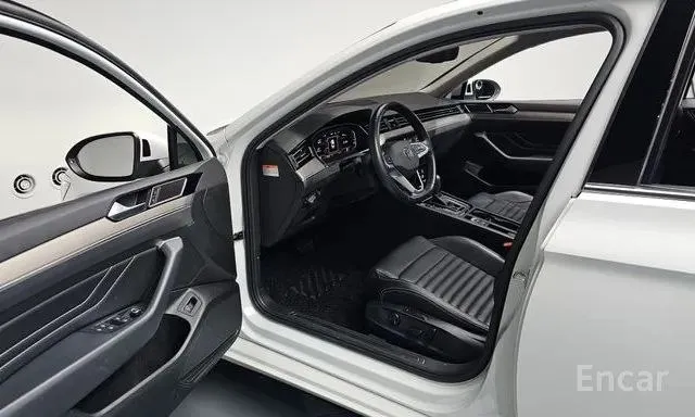 VOLKSWAGEN PASSAT B8 PRESTIGE 2022