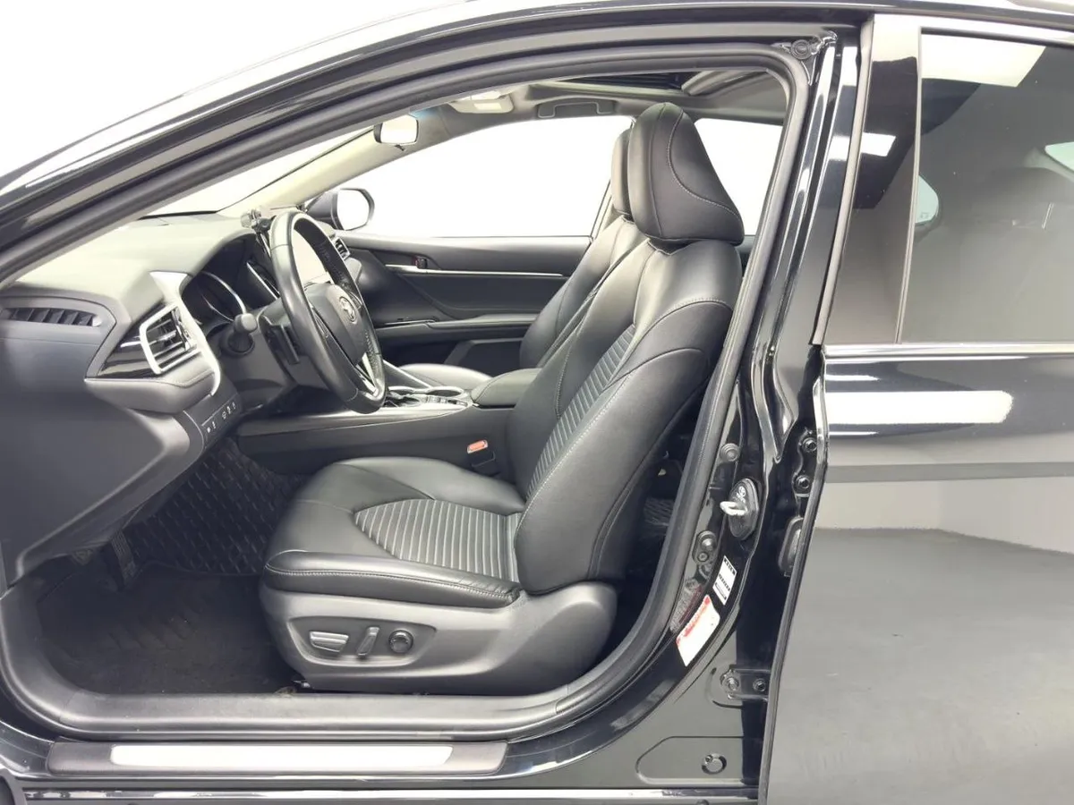 TOYOTA CAMRY 2023