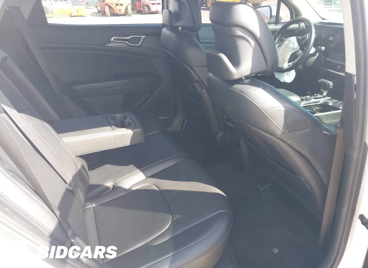 KIA SPORTAGE EX 2023