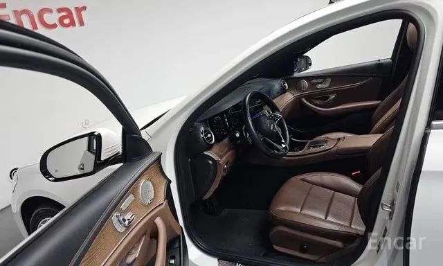 MERCEDES-BENZ E220D 4MATIC EXCLUSIVE 2022