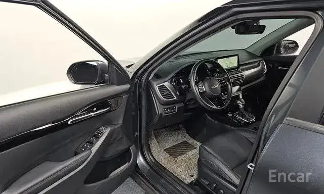 KIA SELTOS SIGNATURE 2022