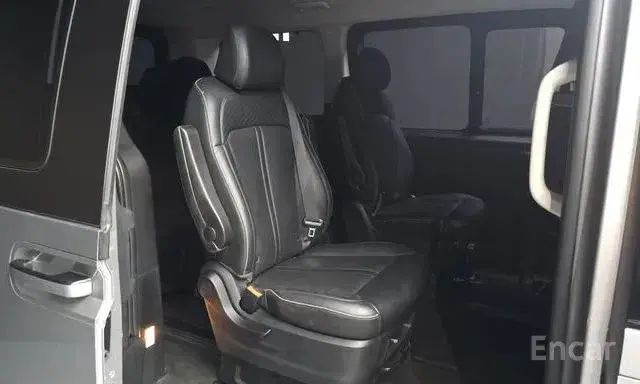 HYUNDAI STARIA LOUNGE PRESTIGE 2022