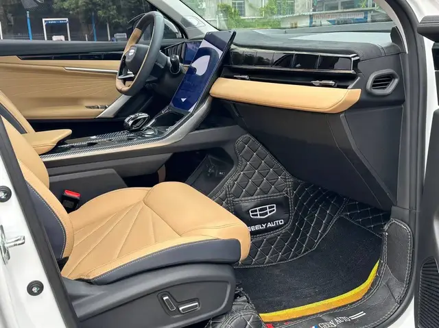 GEELY BOYUE L PREMIUM 2023