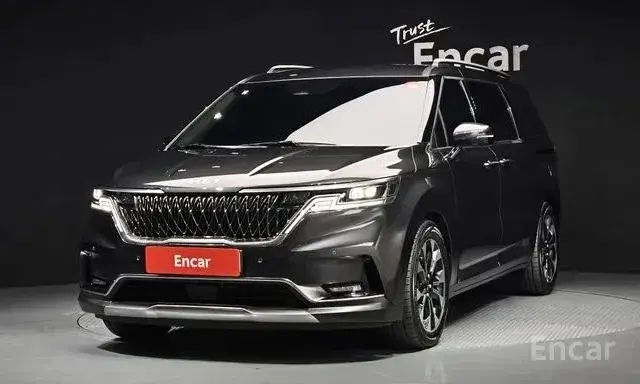 KIA CARNIVAL NOBLESSE 2023