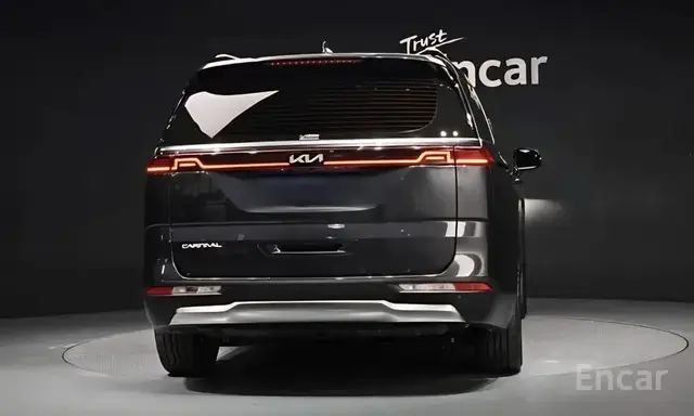 KIA CARNIVAL NOBLESSE 2023