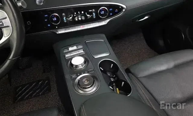 GENESIS GV70 2022