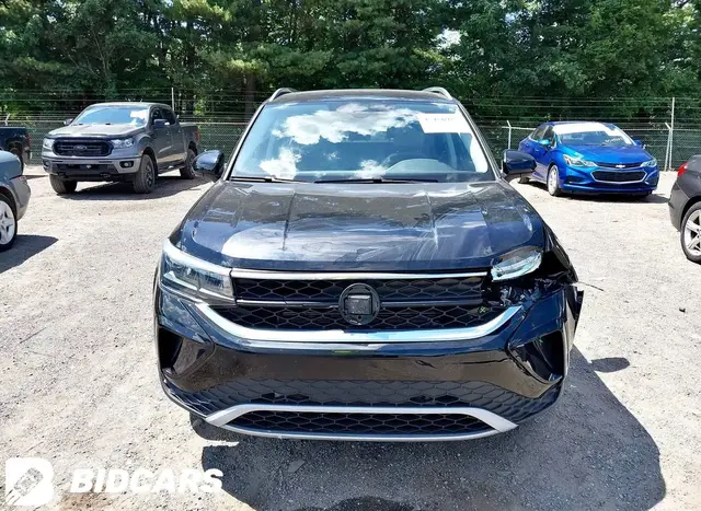VOLKSWAGEN TAOS SE 2024