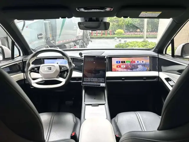 GEELY GALAXY L7 2023