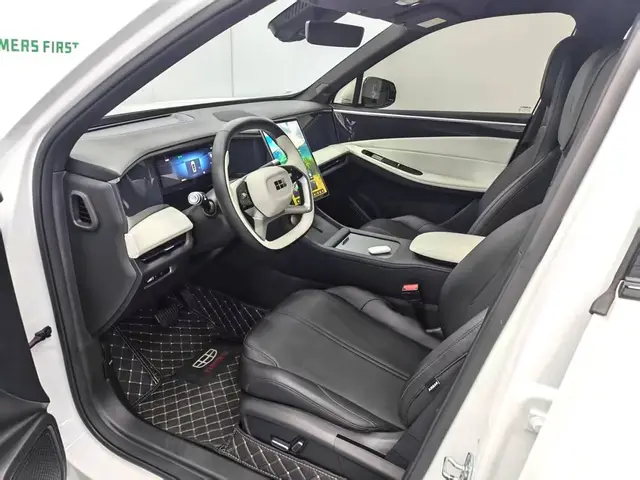 GEELY GALAXY L7 2023