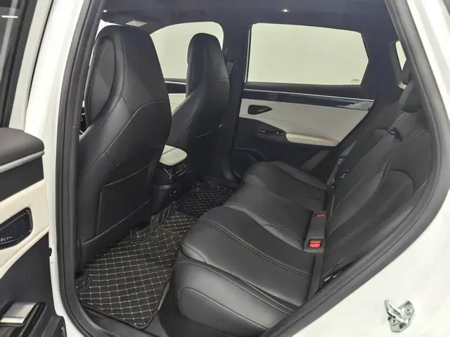 GEELY GALAXY L7 2023