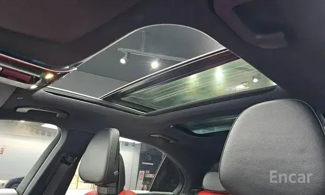 MERCEDES-BENZ C300 AMG LINE 2022