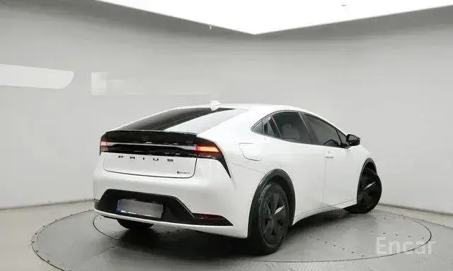 TOYOTA PRIUS LE 2023
