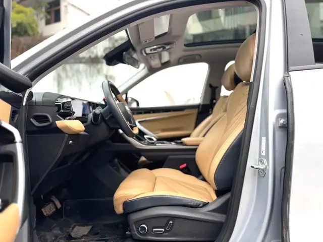 GEELY BOYUE L 2022