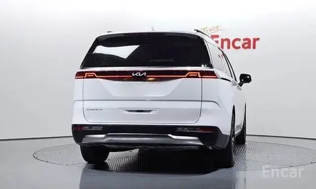 KIA CARNIVAL SIGNATURE 2023