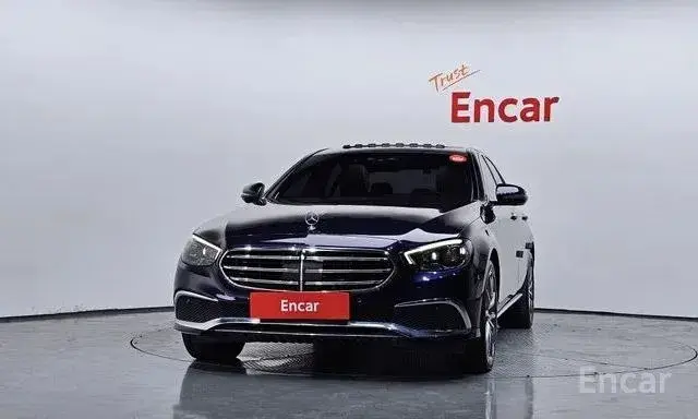 MERCEDES-BENZ E300E 4MATIC EXCLUSIVE 2022
