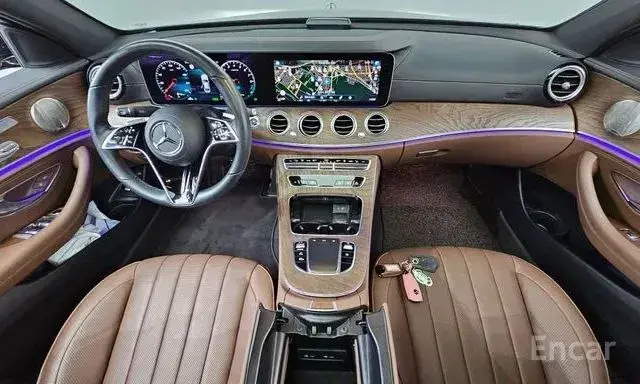 MERCEDES-BENZ E300E 4MATIC EXCLUSIVE 2022