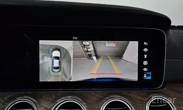 MERCEDES-BENZ E300E 4MATIC EXCLUSIVE 2022