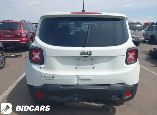JEEP RENEGADE LATITUDE 2023