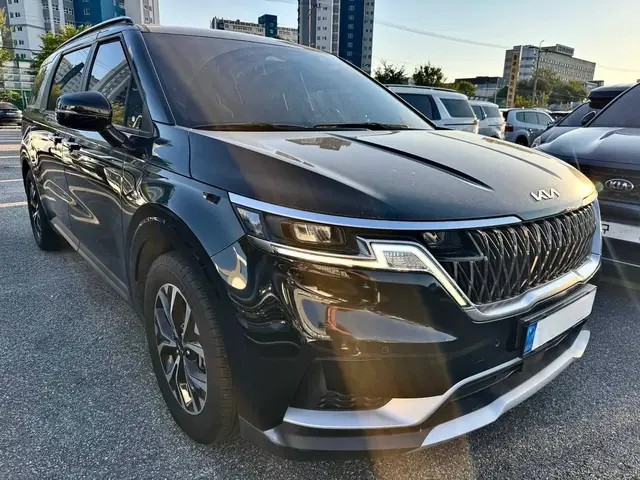 KIA CARNIVAL PRESTIGE 2023