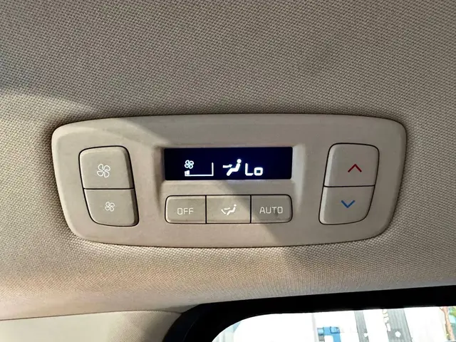 KIA CARNIVAL PRESTIGE 2023