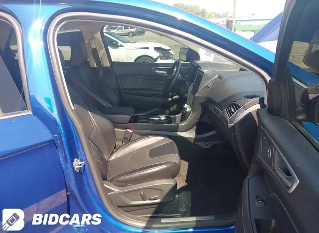 FORD EDGE TITANIUM 2022