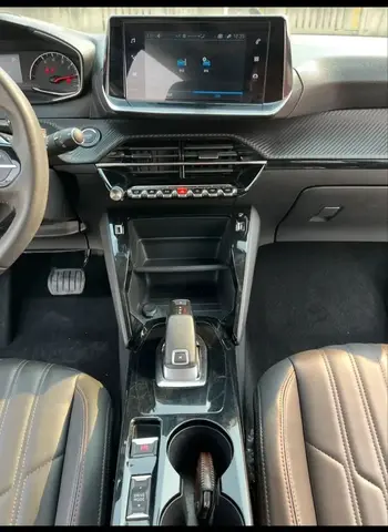 PEUGEOT 2008 2022