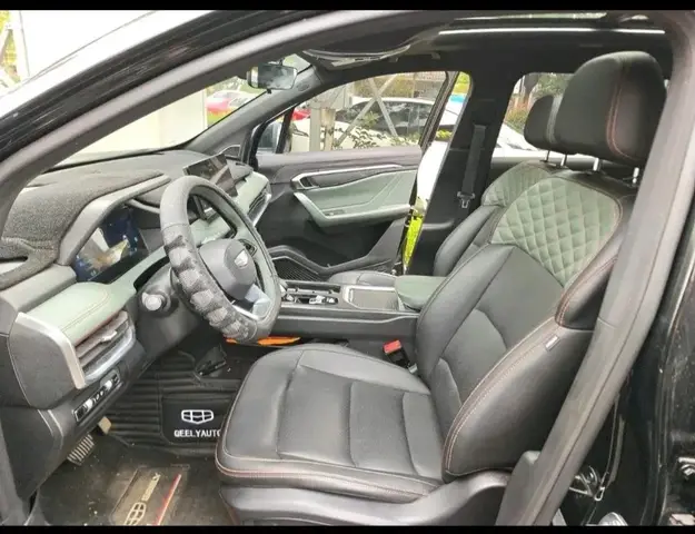 GEELY OKAVANGO 2022