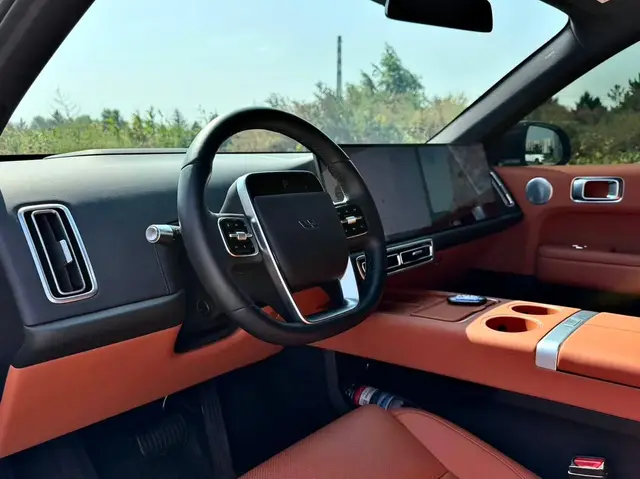 LI AUTO L6 PRO 2025
